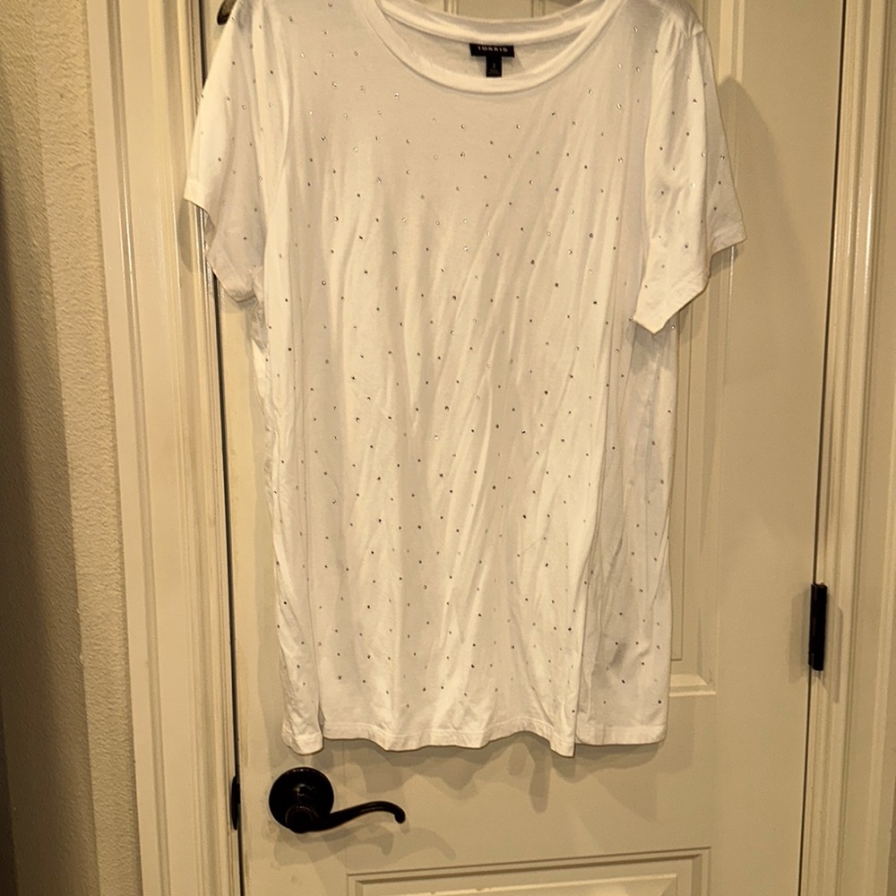Torrid size 2 white T-shirt with rhinestones
